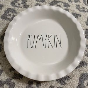 Rae Dunn PUMPKIN pie dish